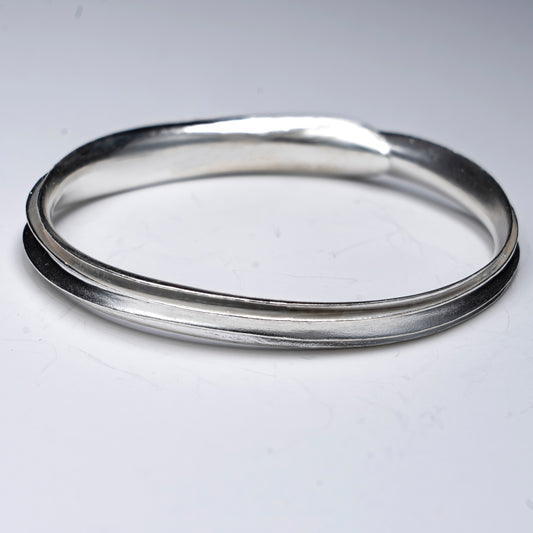 Ripple silver bangle