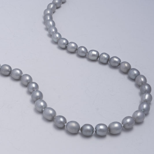 Grey freshwater pearl necklance