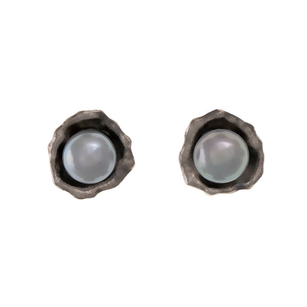 Gray pearl post earrings