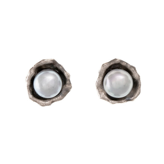 Pearl post earrings