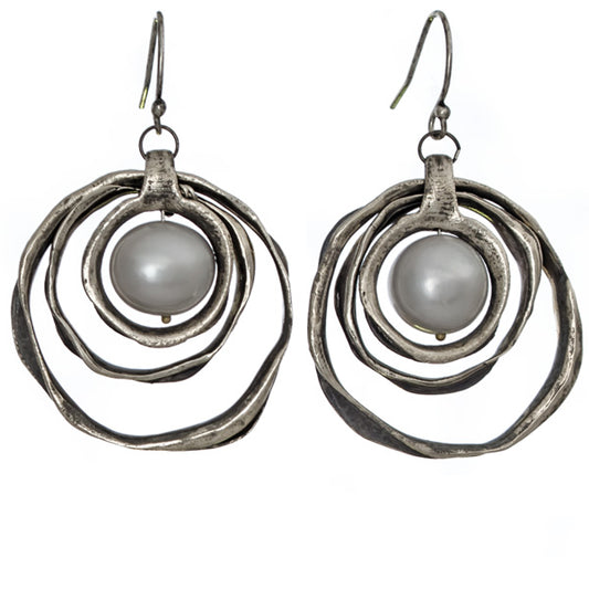 Grey pearl earrings